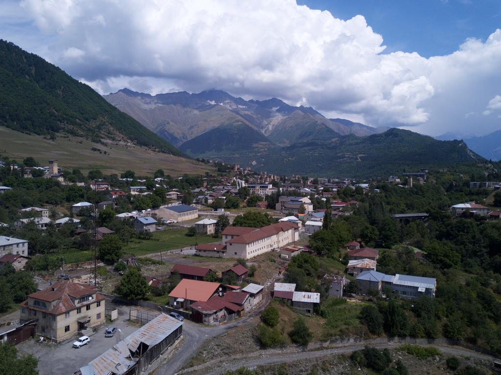 Keti Pilpani Guesthouse Mestia Exteriér fotografie